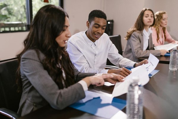 What are the tips for making a classic steak and kidney pie?
